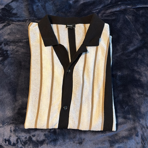 Express Button-up Polo - Picture 3 of 3